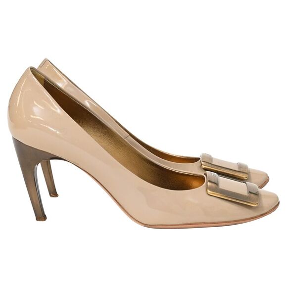 Roger Vivier Trompette Pumps In Beige Patent Leather